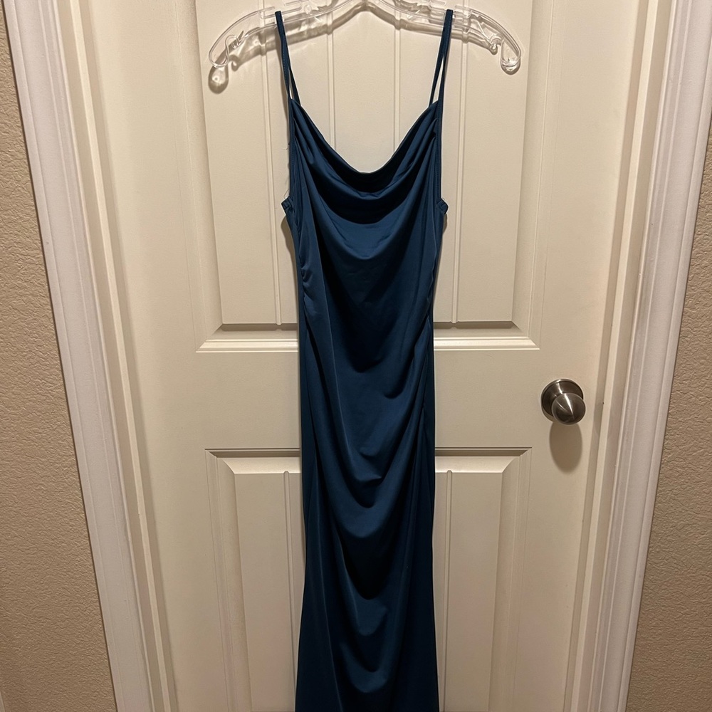 Elegant Teal Sleeveless Dress
